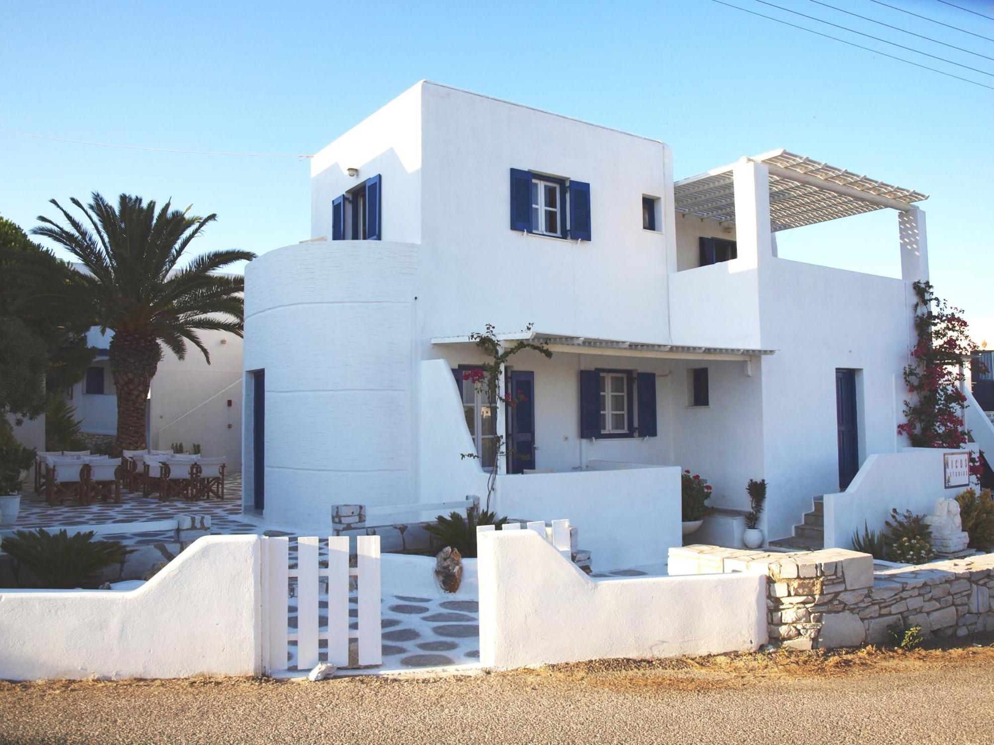 Nicos Studios & Apartments Logaras Bagian luar foto