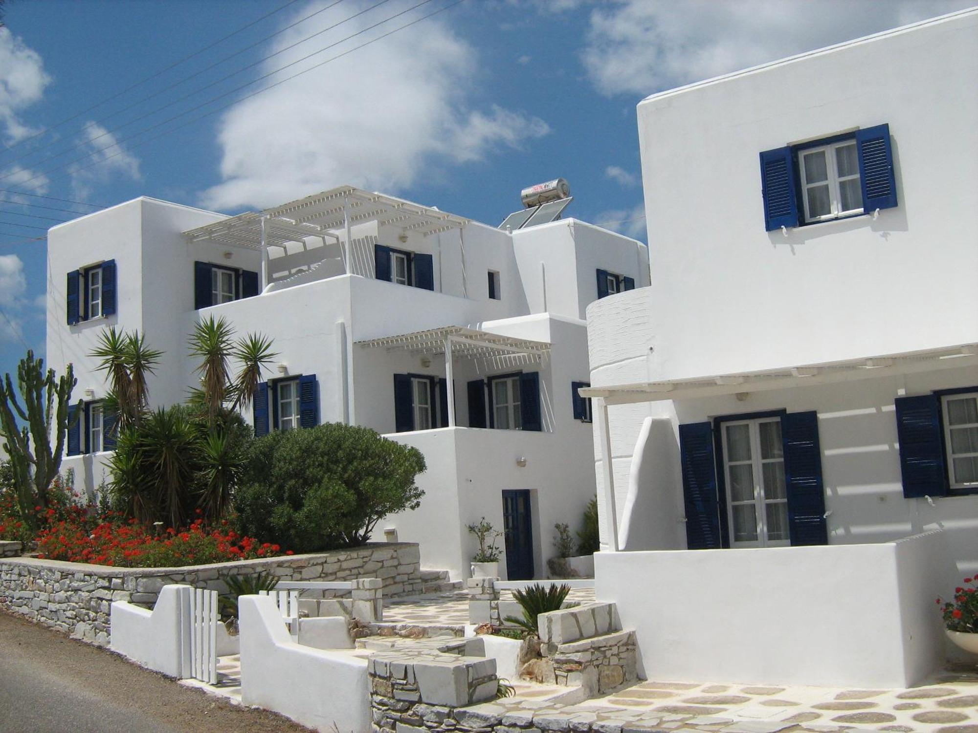 Nicos Studios & Apartments Logaras Bagian luar foto