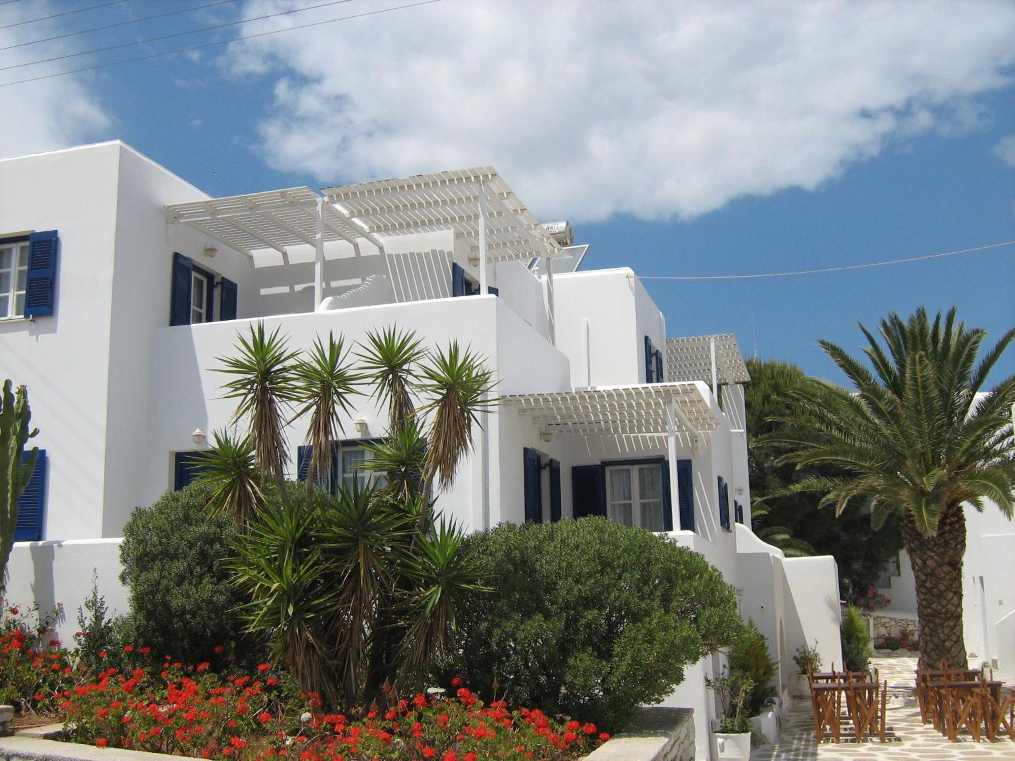 Nicos Studios & Apartments Logaras Bagian luar foto