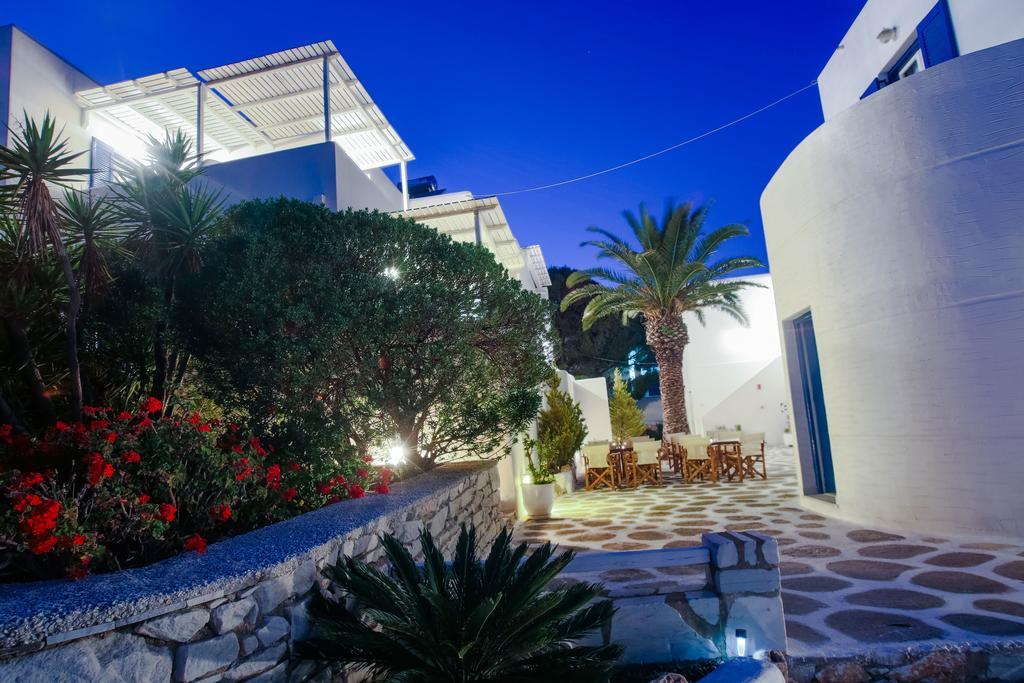 Nicos Studios & Apartments Logaras Bagian luar foto