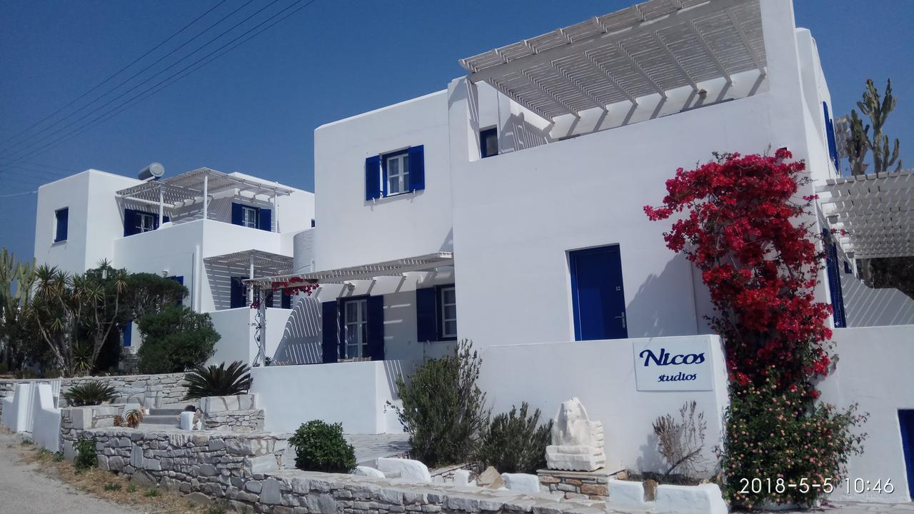 Nicos Studios & Apartments Logaras Bagian luar foto