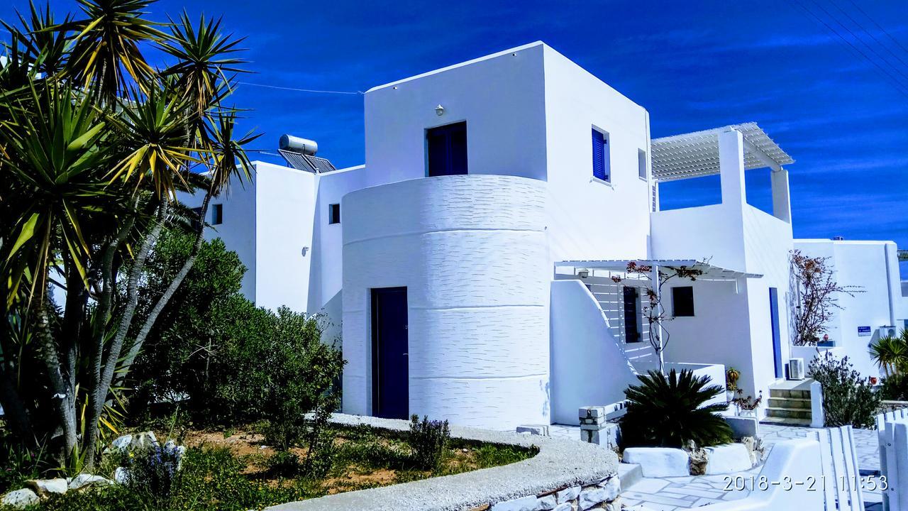 Nicos Studios & Apartments Logaras Bagian luar foto