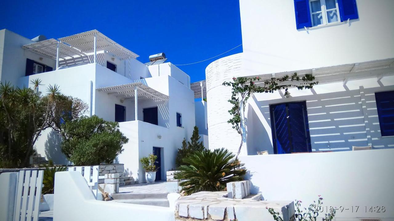 Nicos Studios & Apartments Logaras Bagian luar foto