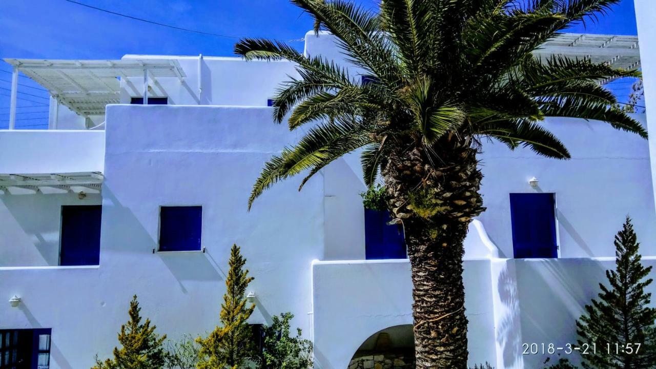 Nicos Studios & Apartments Logaras Bagian luar foto