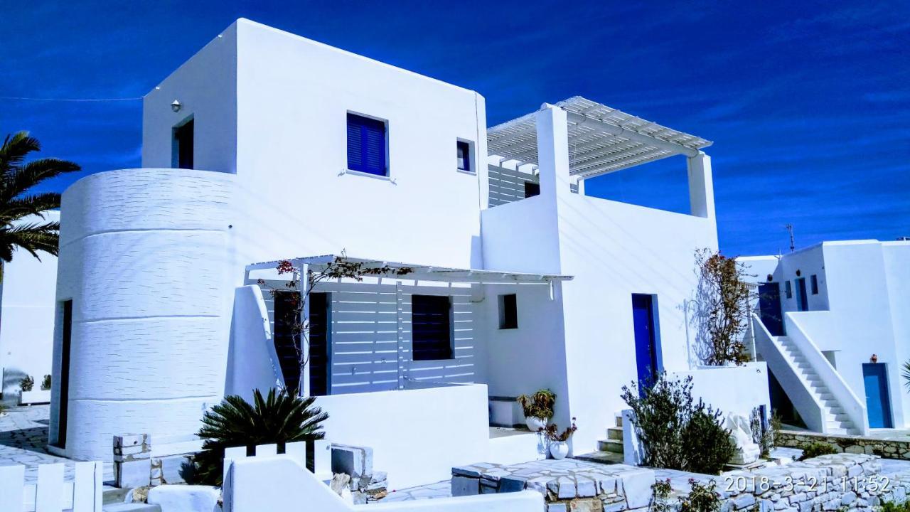 Nicos Studios & Apartments Logaras Bagian luar foto